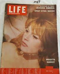 Life Magazine August 14 1961 Brigittee Bardot Cover